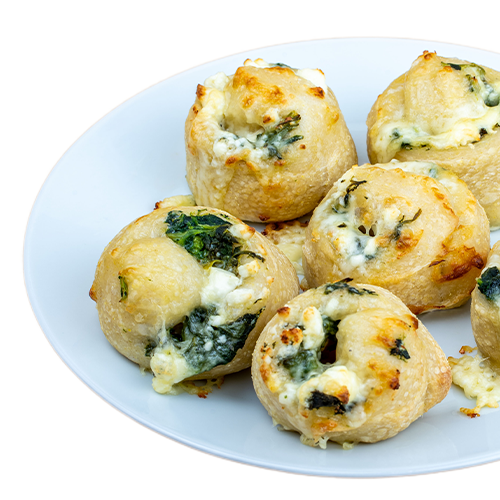 Pizzabrötchen gefüllt mit Spinat und Feta