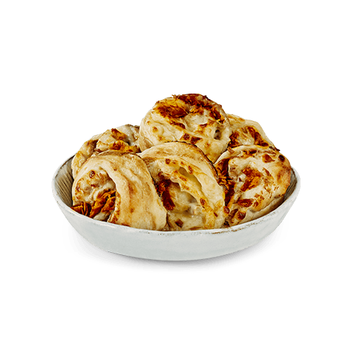 Pizza-Brötchen Pulled Beef und Mozzarella