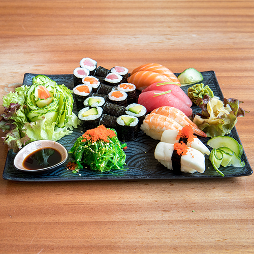 Spicy Salmon Skin Maki