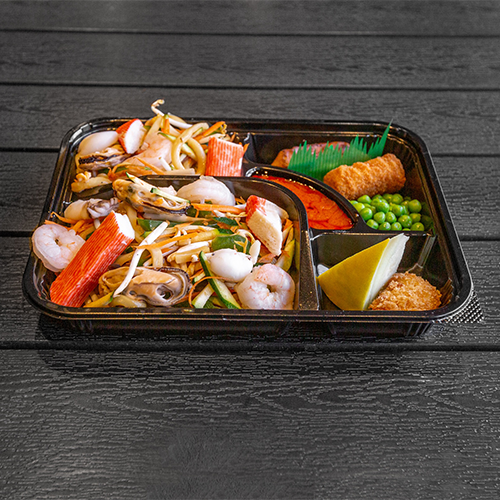 Fried Udon noodle with seafood and vegetables