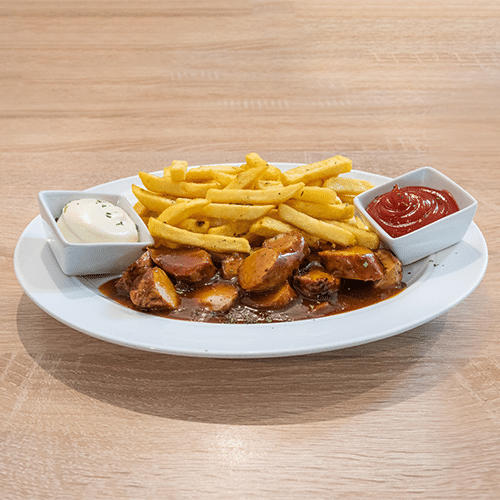 Currywurst mit mittlerer Pommes frites