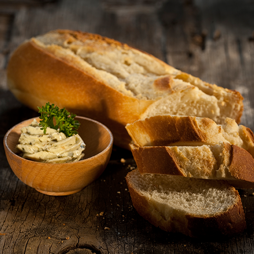 Baguettebrot mit Kräuterbutter