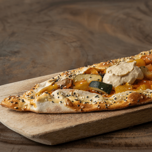 Hummuslu Sebzeli Pide (vegetarisch)