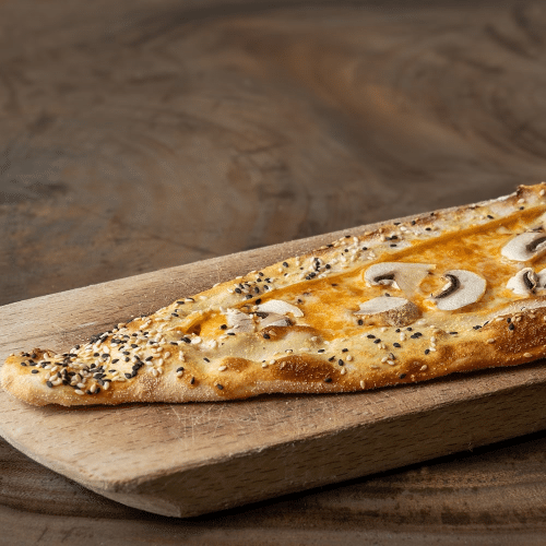 Mantarli Pide (vegetarisch)