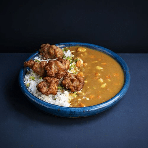 Curryreis mit Karaage-Hähnchen