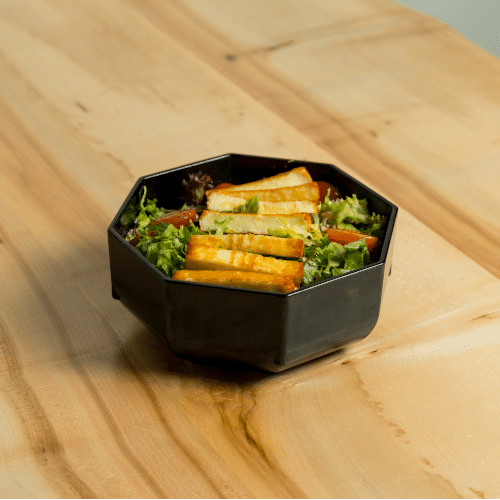 Grüner Salatmix mit Halloumi