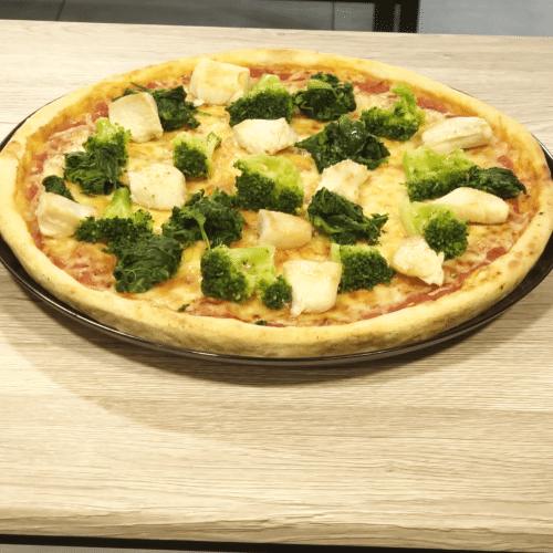 Pizza Chicken Meets veg.