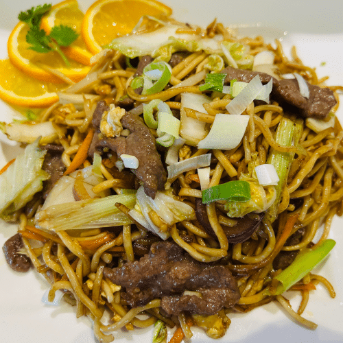 Gebratene Nudeln mit Rindfleisch