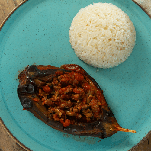 Gefüllte Aubergine mit Hackfleisch