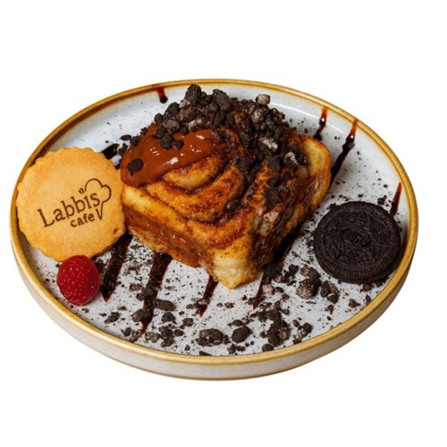 Cinnamon Roll - Oreo Cookie