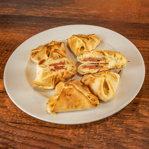 Gefüllte Pizzabrötchen mit Sucuk