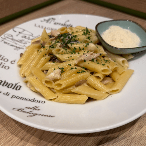 Pasta Alfredo-Putenfleisch
