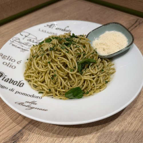 Pasta Basilikum-Pesto