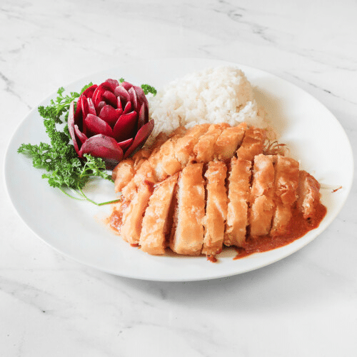 Erdnusssauce mit knusprigem Hühnerfleisch