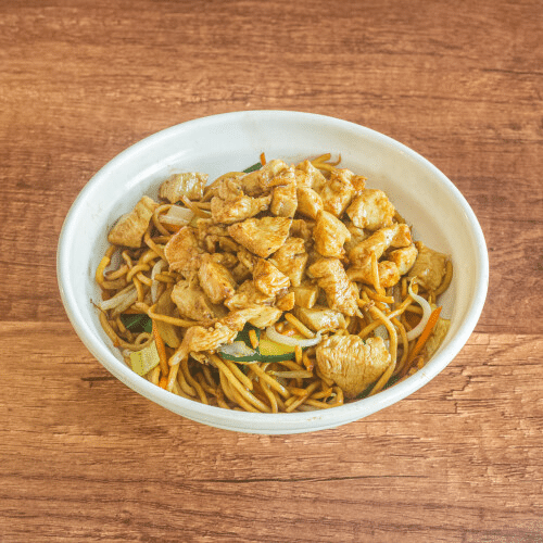 Gebratene Nudeln Hähnchenfleisch