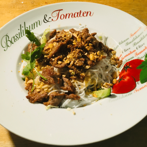 Bun-Reisnudeln (leicht scharf)
