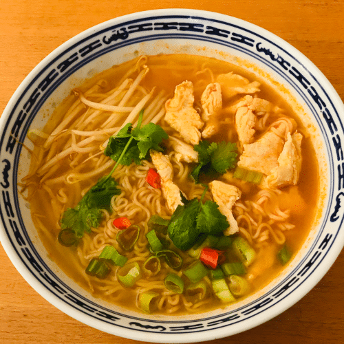 Große Schnellnudel-Suppe (scharf)