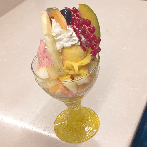 Frucht Eisbecher
