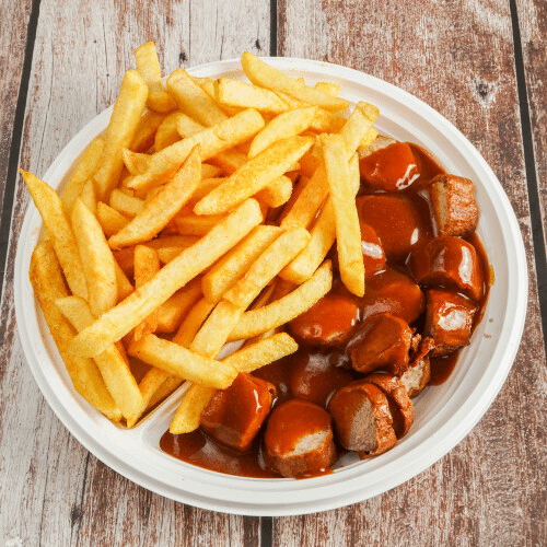 Currywurst mit Pommes