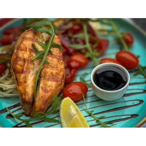 Gegrillter Lachs mit Gemüse