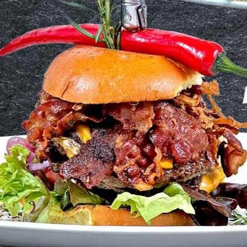 Bacon-Chili-Cheeseburger
