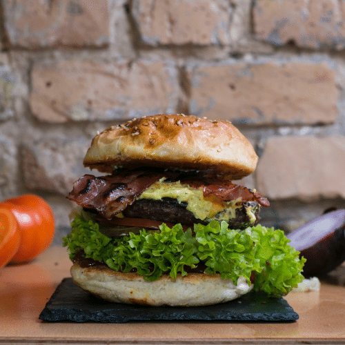 BBQ Bacon Egg Beef Burger   Der King unter den Burgern