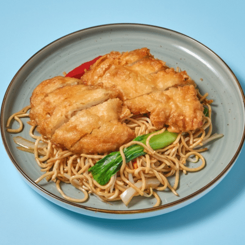 Gebratene Nudeln mit Hühnerfleisch