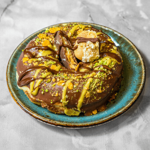 Premium Donut Dubai Style mit Vollmilch Schokoladen Glasur