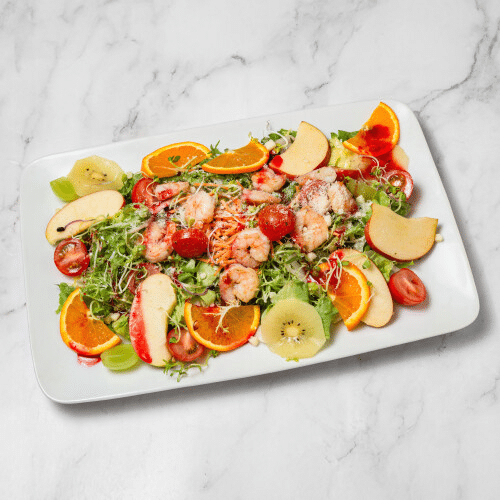 Salat mit gebratenen Garnelen