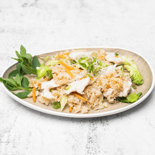 Gebratener Eierreis mit Hühnerfleisch