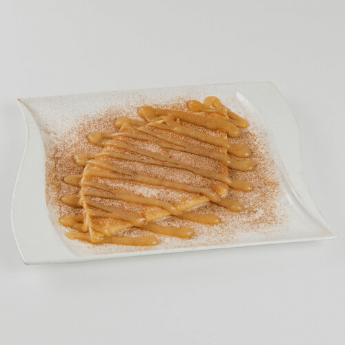 Crepe mit Apfelmus, Zimt und Zucker