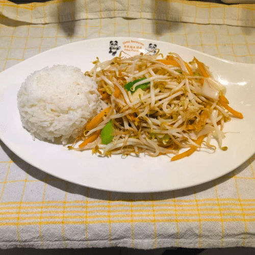 Gebratene Bohnensprossen (vegetarisch)