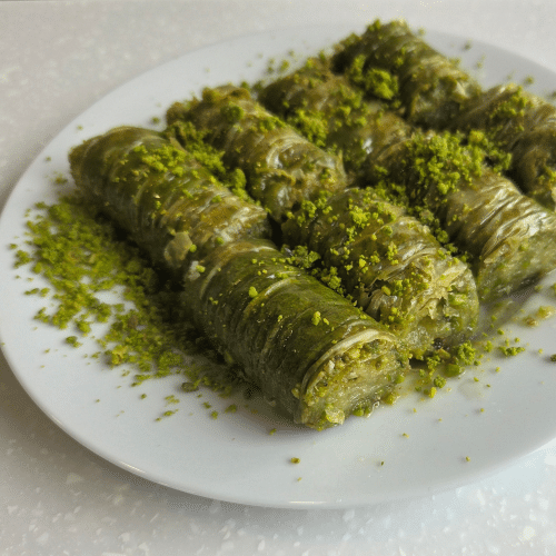 Yesil Sarma  ( Grüne Baklavarolle ) ( 4 stück )