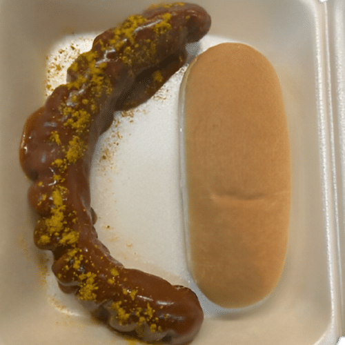 Currywurst mit Brot