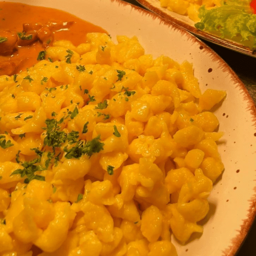 Spätzle mit Rahmsoße