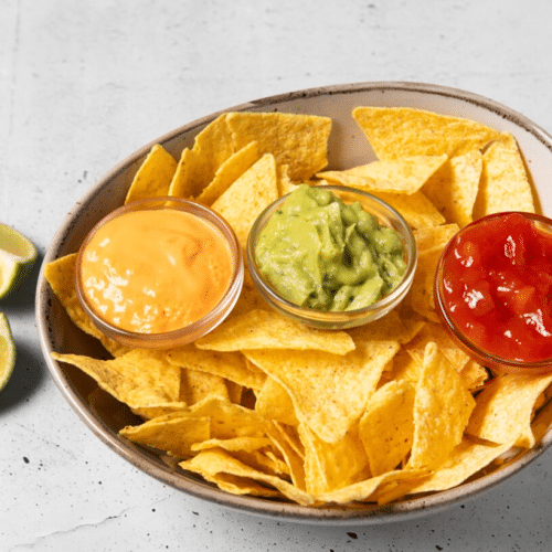 Nachos mit 3 Dips