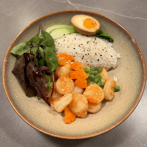 Gebratene Garnelen mit Gemüse