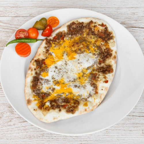 Lahmacun mit Ei