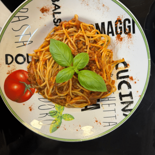 Pizzablech mit Thunfisch, Lachs, Krabben und Knoblauch (scharf)