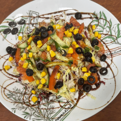 Mix Gartensalat mit Schafskäse