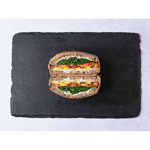 Avocado Tomaten Frischkäse Stulle