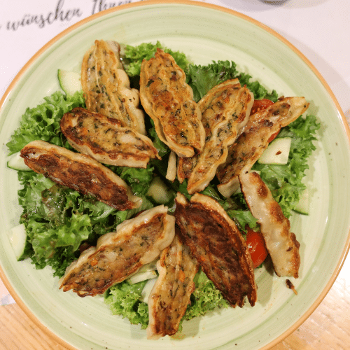 Bunter Salatteller - mit Maultaschen