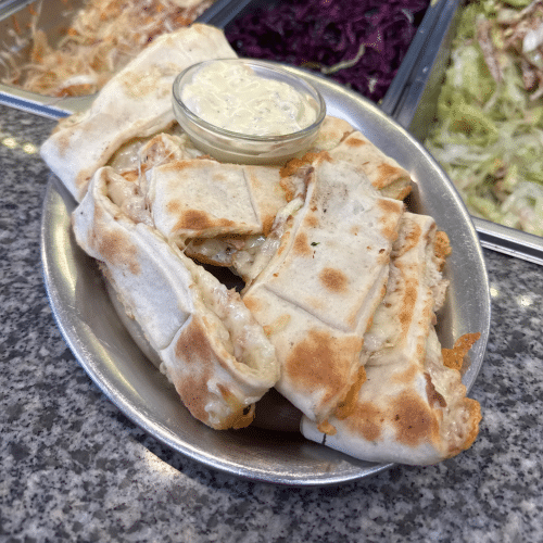 Frisch gebackene Pizzabrötchen gefüllt (7 Stück)