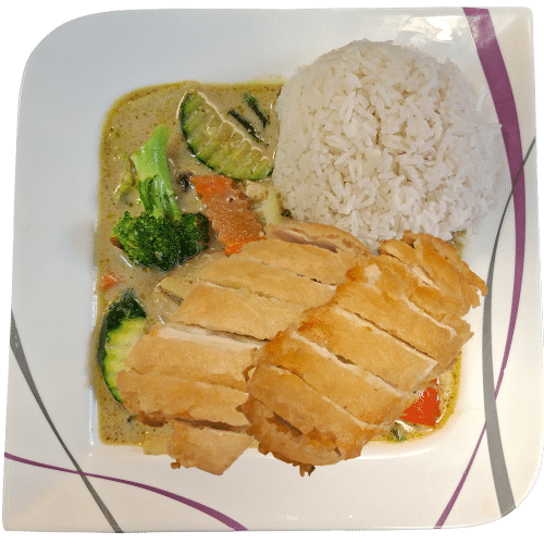 Grünes Curry mit gebackenem Hühnerfleisch (scharf)