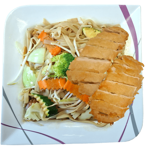 Reisbandnudeln mit gebackenem Hühnerfleisch