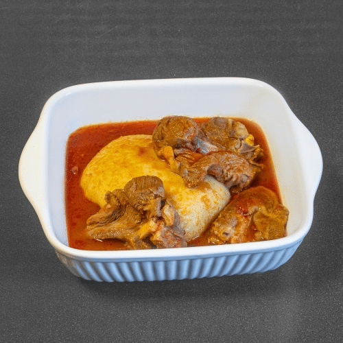 Fufu mit Nkrakrasuppe und einer Zutat nach Wahl