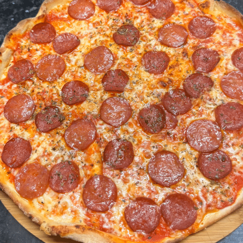 Angebot, Pizza Sucuk Champion 1,gemischte Salat,0,5 Cocacola