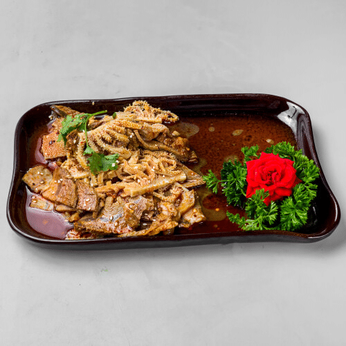 Rindfleisch und Kutteln in Chilisoße (pikant)