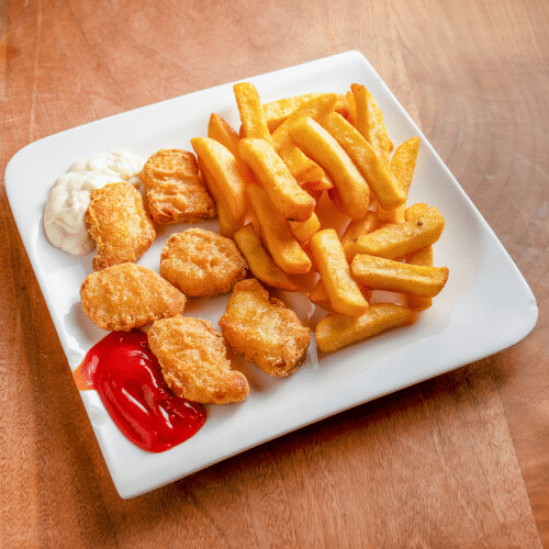 Pommes mit 5 Stück Nuggets