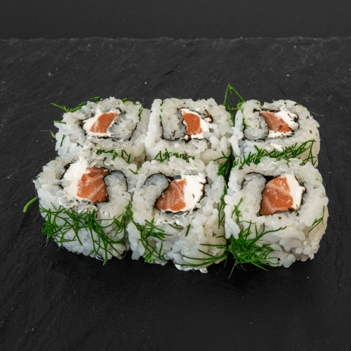 Maki California mit Lachs, Ziegenkäse und Dill